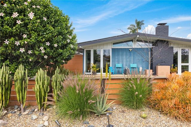 11211 Gardenaire Ln, Garden Grove, CA 92841