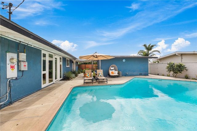 11211 Gardenaire Ln, Garden Grove, CA 92841