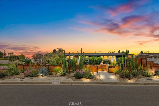 11211 Gardenaire Ln, Garden Grove, CA 92841