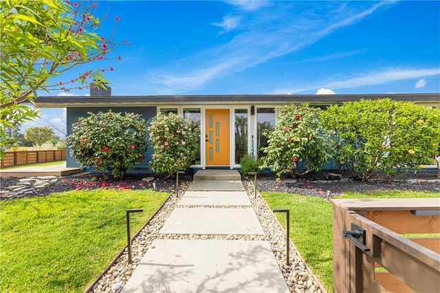 11211 Gardenaire Ln, Garden Grove, CA 92841