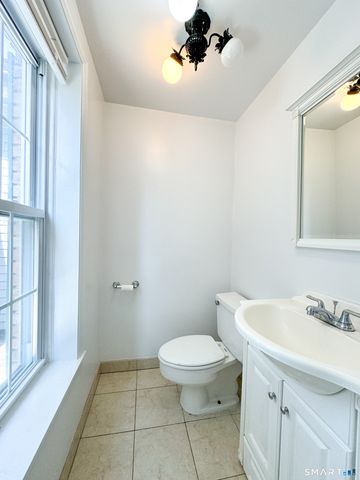 104 Rowayton Avenue Rear Bldg Unit 1, Norwalk, CT 06835