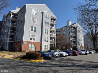 3175 SUMMIT SQUARE DR #5-C1, Oakton, VA 22124