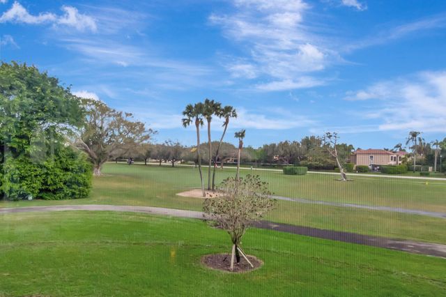 7507 La Paz Boulevard 202, Boca Raton, FL 33433