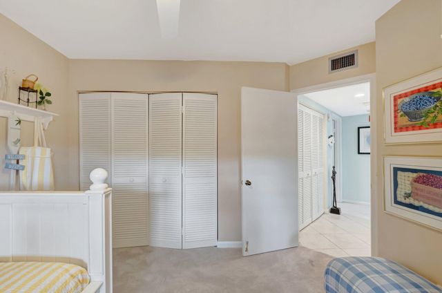 7507 La Paz Boulevard 202, Boca Raton, FL 33433