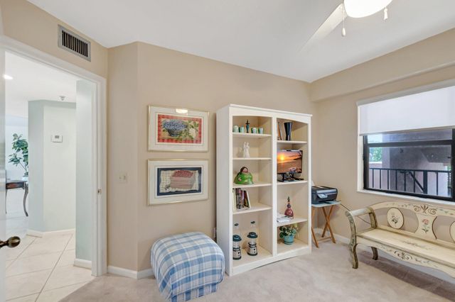 7507 La Paz Boulevard 202, Boca Raton, FL 33433