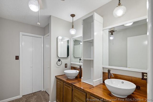 2945 Wedgeview Drive, Fayetteville, NC 28306