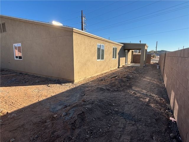 901 Berk Avenue, Kingman, AZ 86409