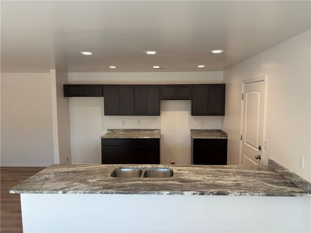 901 Berk Avenue, Kingman, AZ 86409