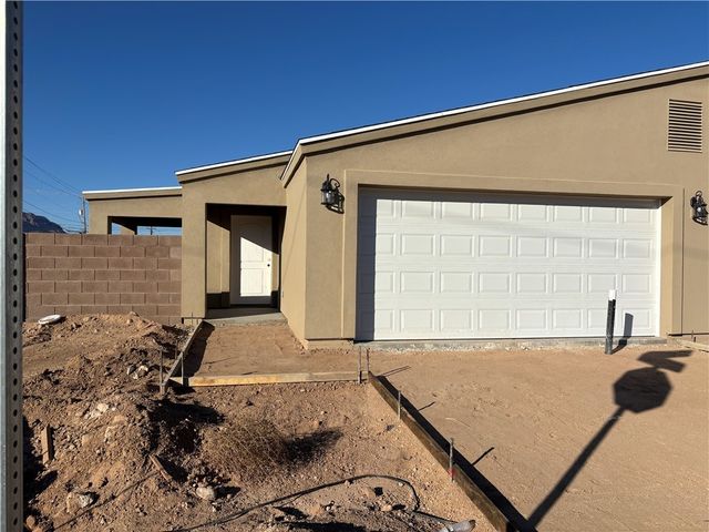 901 Berk Avenue, Kingman, AZ 86409