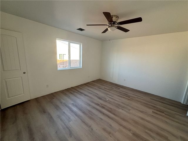 901 Berk Avenue, Kingman, AZ 86409