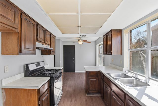 5203 Smokey River Drive, Katy, TX 77449