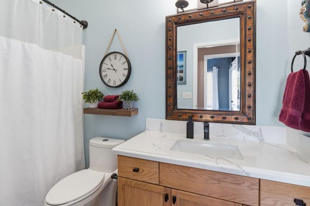 10455 E Greenbury Way, Clovis, CA 93619