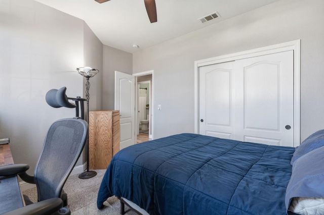 10455 E Greenbury Way, Clovis, CA 93619