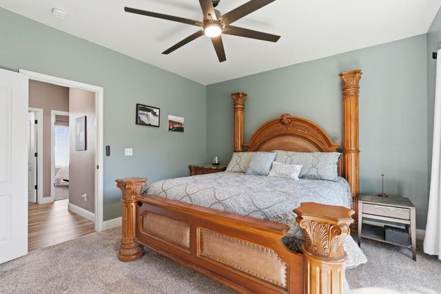 10455 E Greenbury Way, Clovis, CA 93619