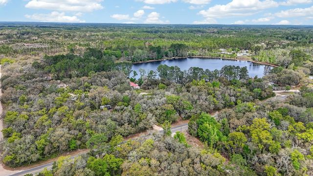 112 Palmer Dr, Interlachen, FL 32148