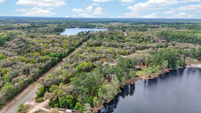 112 Palmer Dr, Interlachen, FL 32148