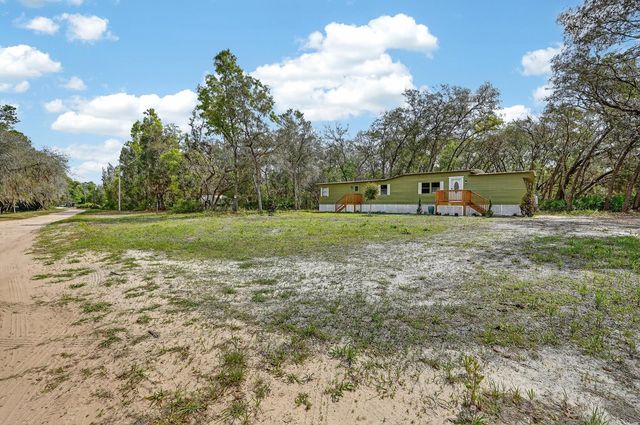 112 Palmer Dr, Interlachen, FL 32148