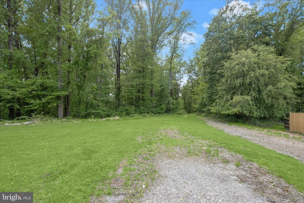 Image 2 of property listing at 2994 FALLS RUN RD, Randallstown, MD 21133