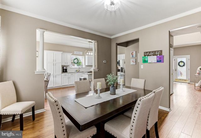 1301 SASSAFRAS LN, Williamstown, NJ 08094