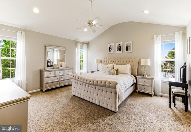 1301 SASSAFRAS LN, Williamstown, NJ 08094