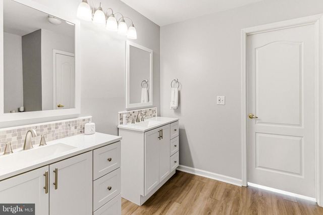 1301 SASSAFRAS LN, Williamstown, NJ 08094