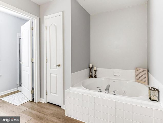 1301 SASSAFRAS LN, Williamstown, NJ 08094