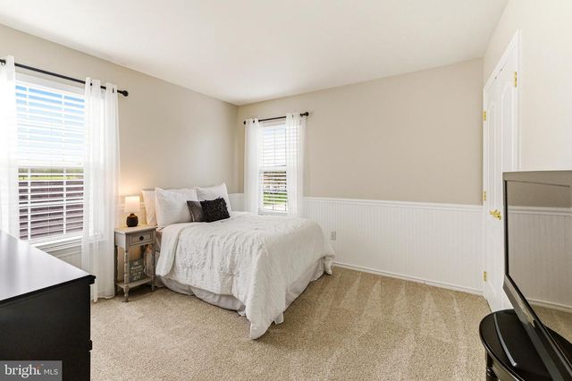 1301 SASSAFRAS LN, Williamstown, NJ 08094