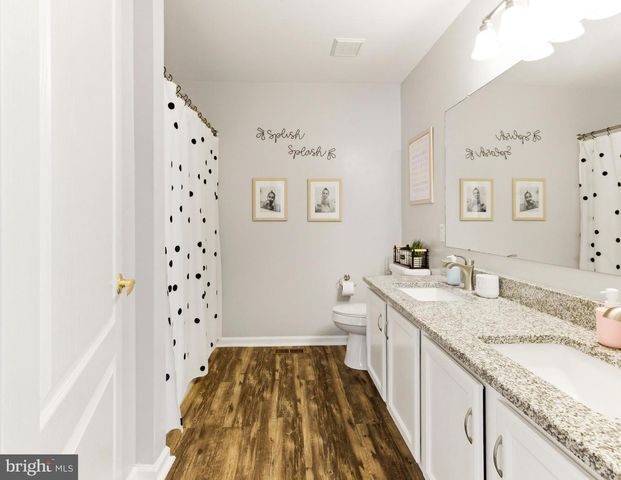 1301 SASSAFRAS LN, Williamstown, NJ 08094