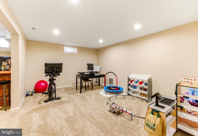 1301 SASSAFRAS LN, Williamstown, NJ 08094