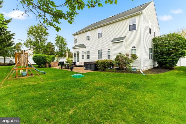 1301 SASSAFRAS LN, Williamstown, NJ 08094