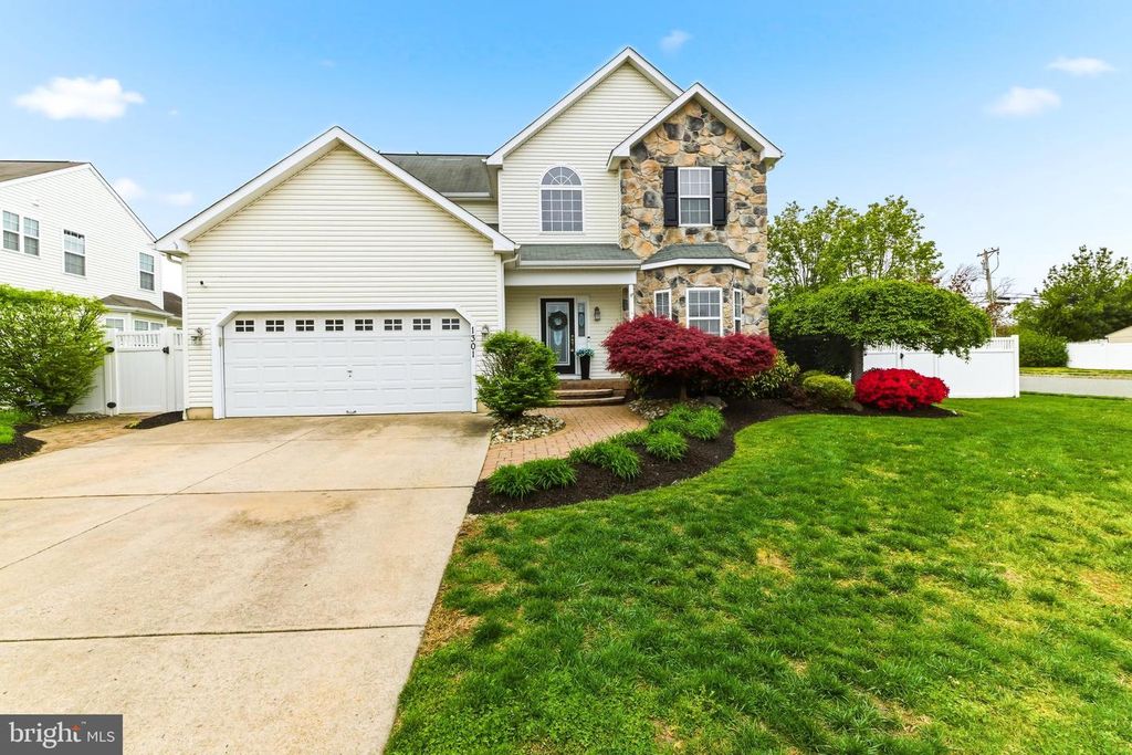 1301 SASSAFRAS LN, Williamstown, NJ 08094