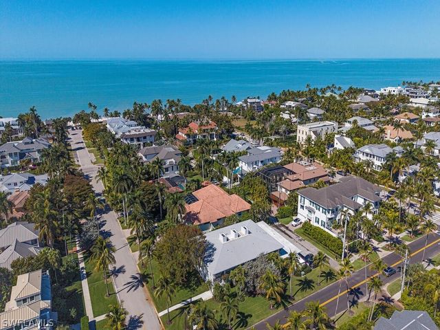 536 2nd ST S 536, Naples, FL 34102