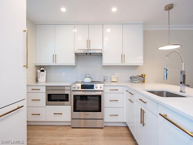 536 2nd ST S 536, Naples, FL 34102