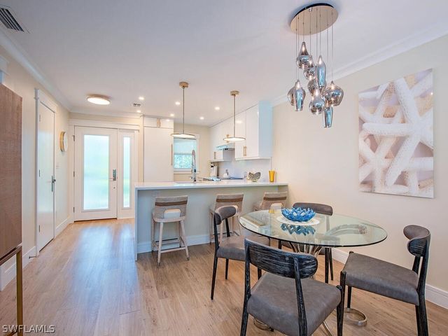 536 2nd ST S 536, Naples, FL 34102