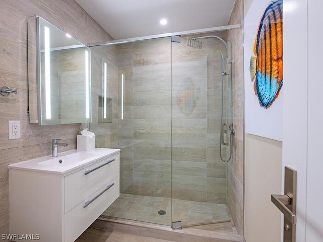 536 2nd ST S 536, Naples, FL 34102