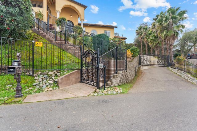 1610 Zapata Dr, El Dorado Hills, CA 95762