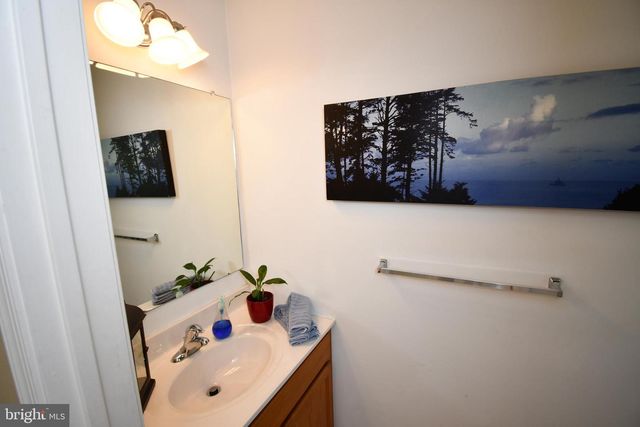 1320 BUCK, Millville, NJ 08332