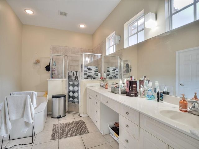 9124 Brendan Preserve CT, Bonita Springs, FL 34135