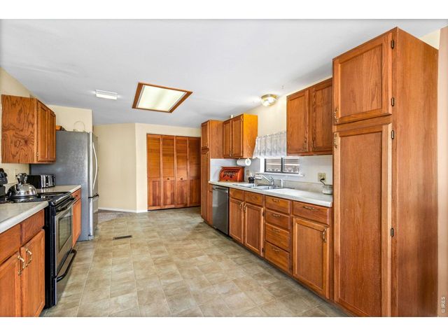2820 Mango Pl, Loveland, CO 80537