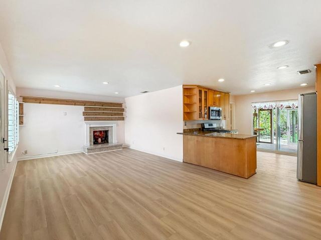 1290 De Solo Drive, Pacifica, CA 94044