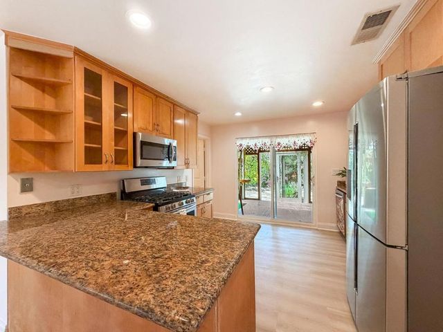 1290 De Solo Drive, Pacifica, CA 94044