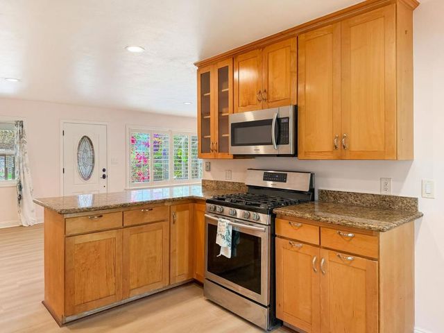 1290 De Solo Drive, Pacifica, CA 94044