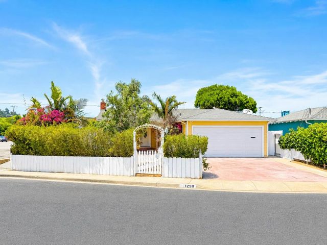 1290 De Solo Drive, Pacifica, CA 94044