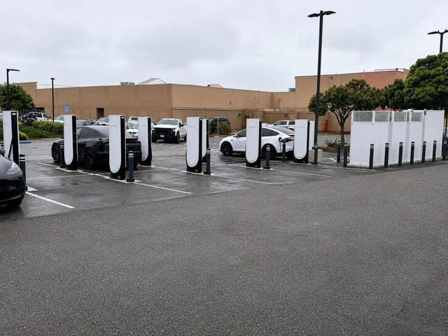1290 De Solo Drive, Pacifica, CA 94044