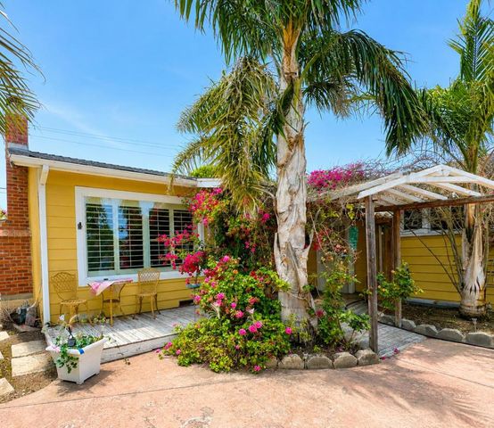 1290 De Solo Drive, Pacifica, CA 94044