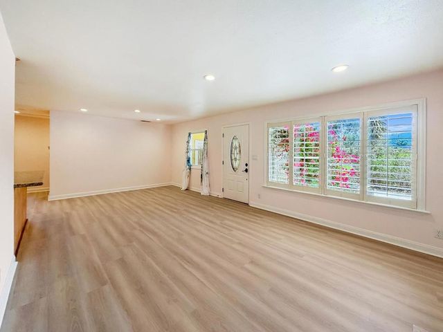 1290 De Solo Drive, Pacifica, CA 94044
