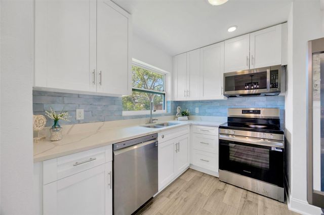 9935 RIVER DRIVE, Gibsonton, FL 33534