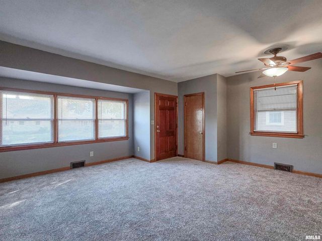 2640 WILKES Avenue, Davenport, IA 52804