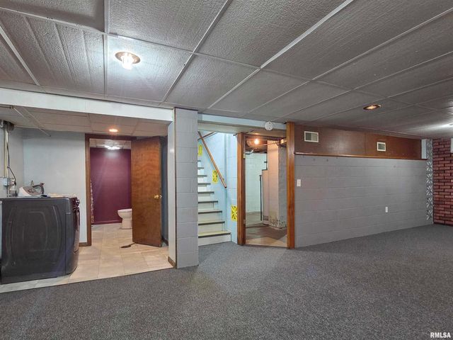 2640 WILKES Avenue, Davenport, IA 52804