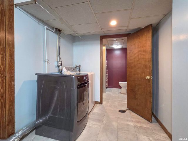 2640 WILKES Avenue, Davenport, IA 52804